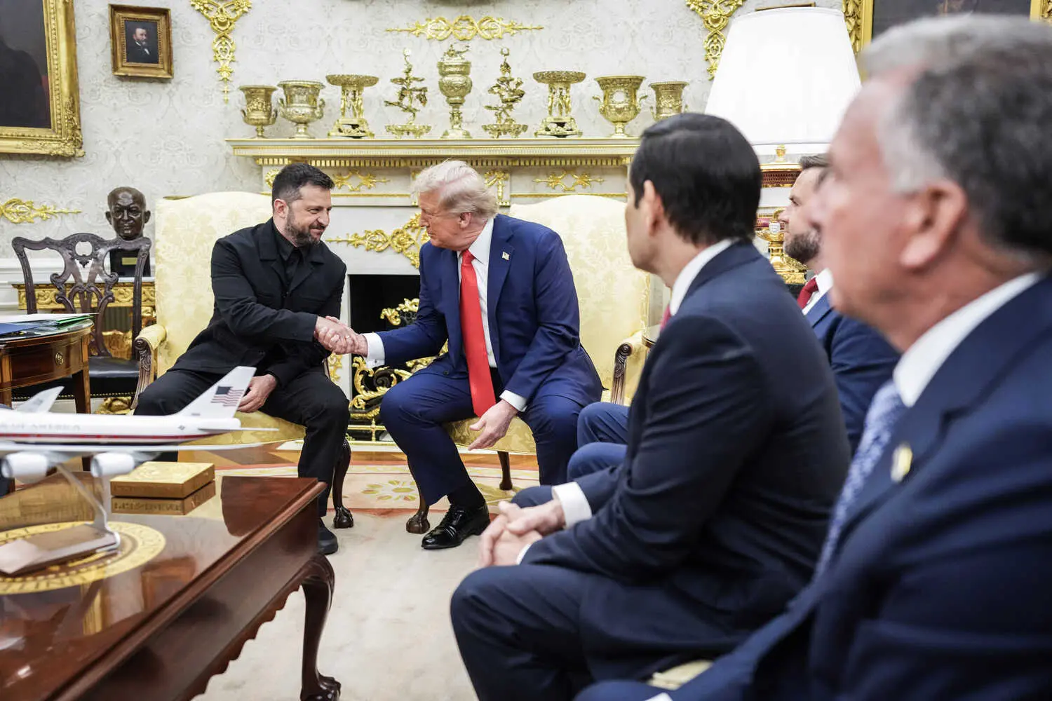 Зустріч у Білому домі завершилася без відчутного прогресу щодо України